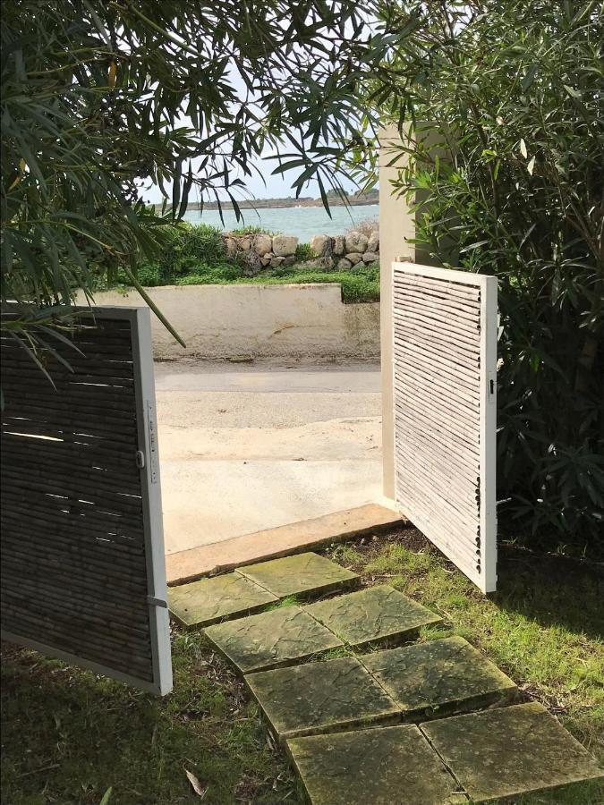Casa Sugli Scogli Villa Fontane Bianche Exterior photo