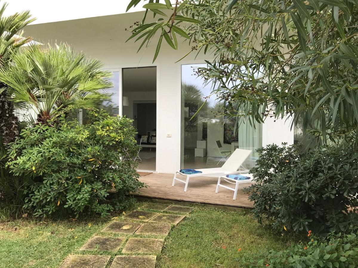 Casa Sugli Scogli Villa Fontane Bianche Exterior photo
